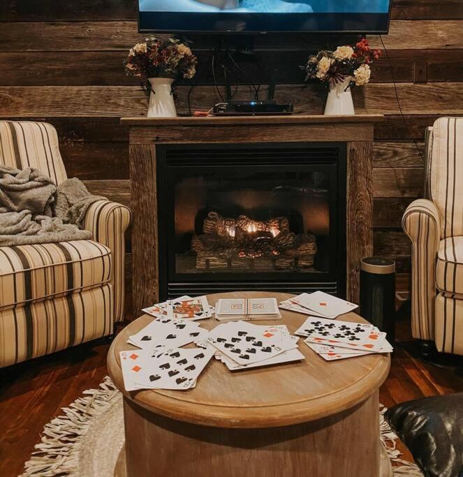 Holly Tree Retreat Located In Beautiful Luray, Va.ヴィラ エクステリア 写真