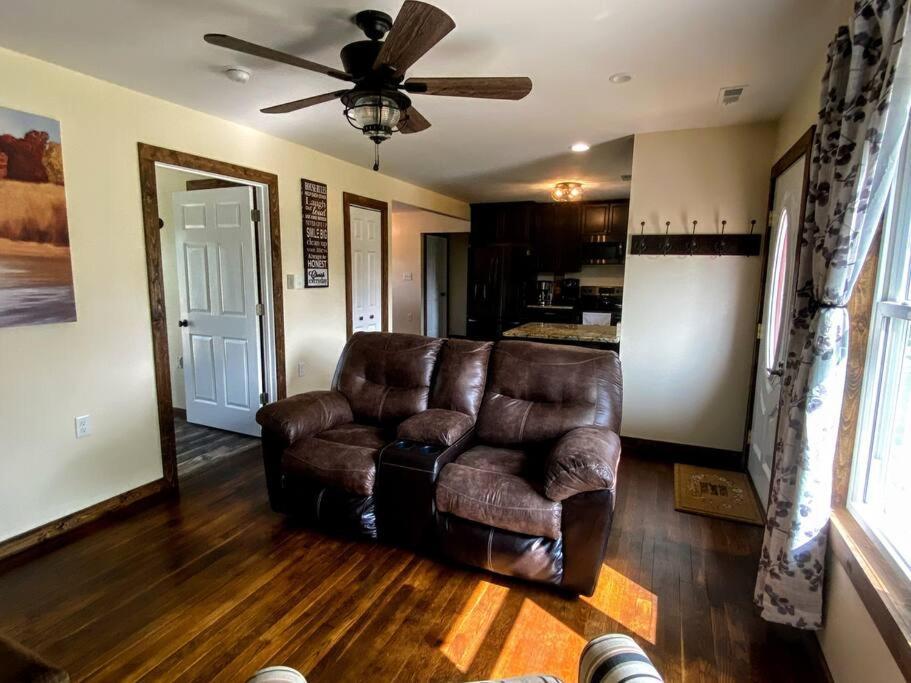 Holly Tree Retreat Located In Beautiful Luray, Va.ヴィラ エクステリア 写真