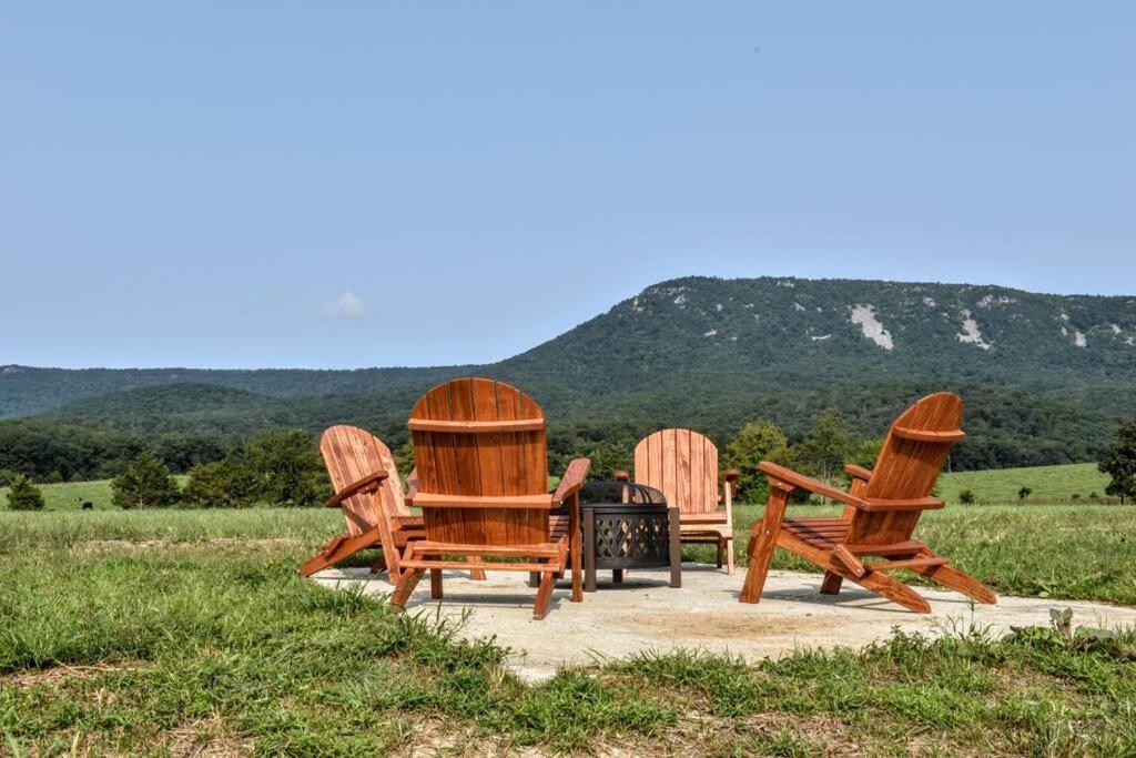 Holly Tree Retreat Located In Beautiful Luray, Va.ヴィラ エクステリア 写真