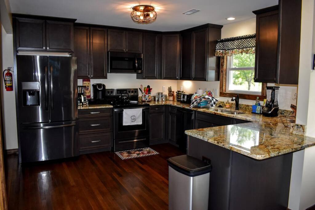 Holly Tree Retreat Located In Beautiful Luray, Va.ヴィラ エクステリア 写真